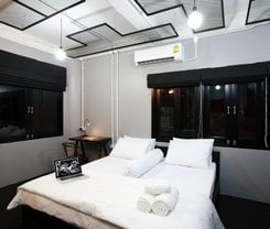 Me Room Hotel. Location at 77 Dirok-U-tid 1 Rd. Tambol Taladyai